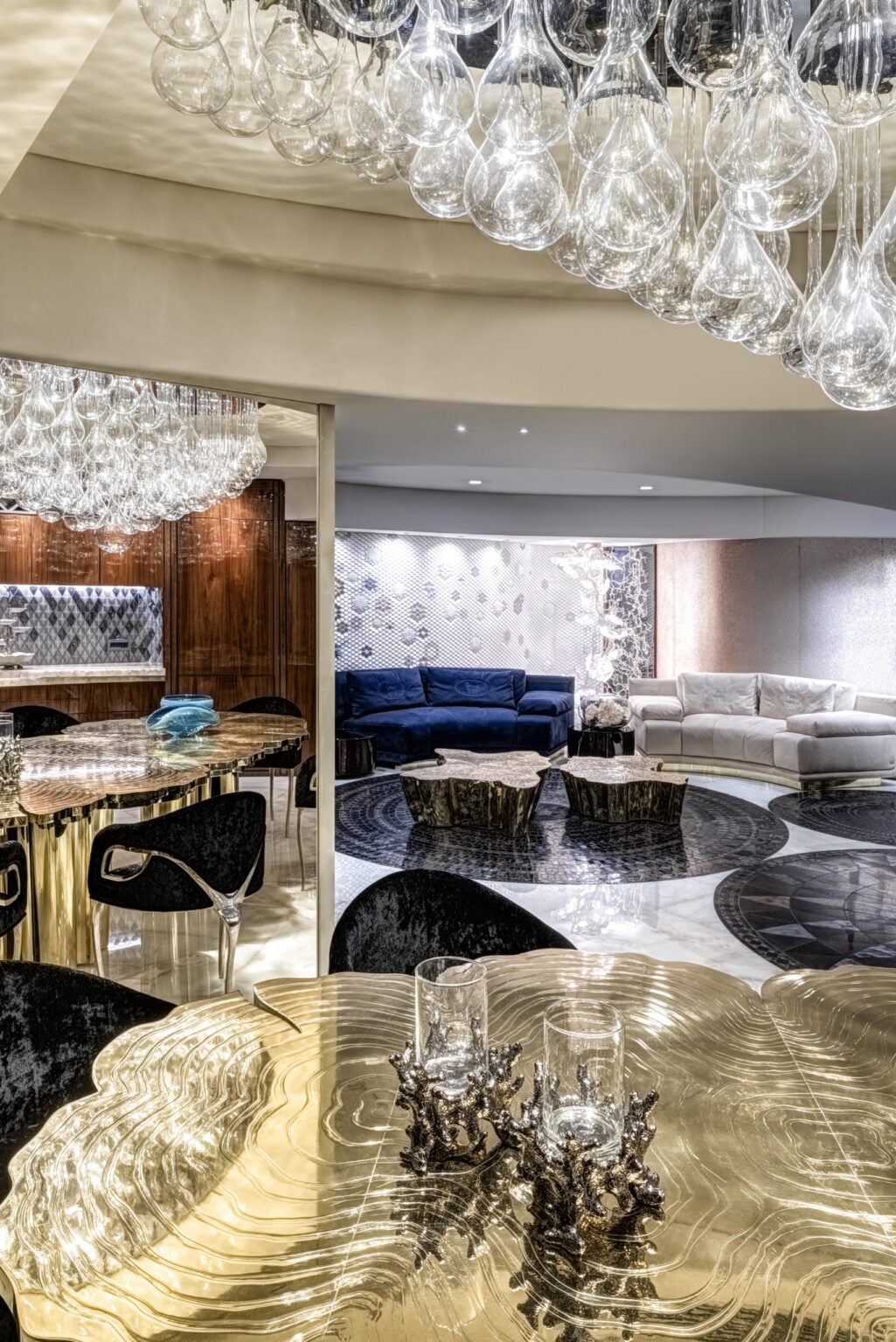 Established in Mumbai by Architects Krupa Zubin and Zubin Zainuddin, ZZArchitects provides extremely high end and bespoke professional architectural andinterior design service, and regarded as one of India’s leading architecture and interior designstudios.