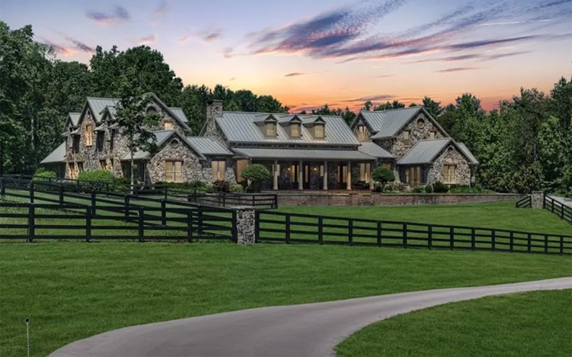 Gracy Manor, the perfect country estate for every horse lover and their thoroughbred