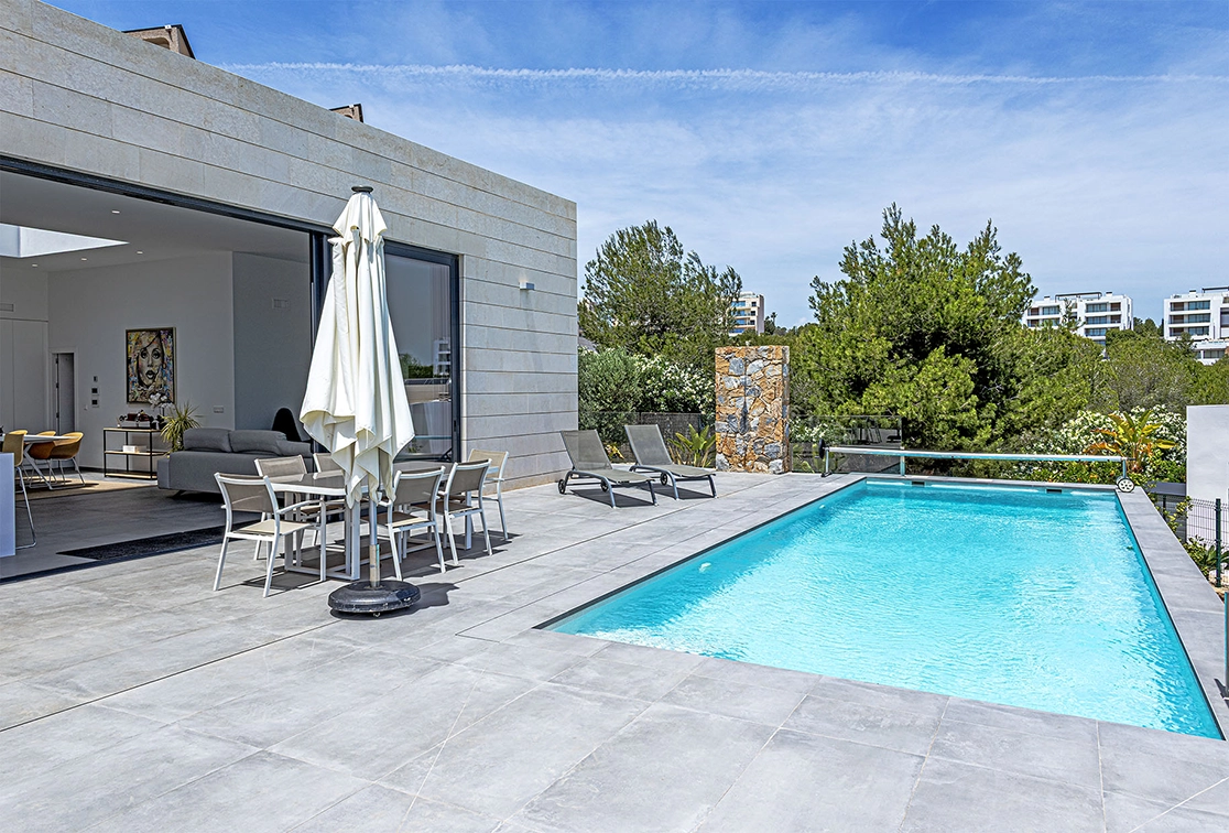 Bespoke Villa at Las Colinas pool area