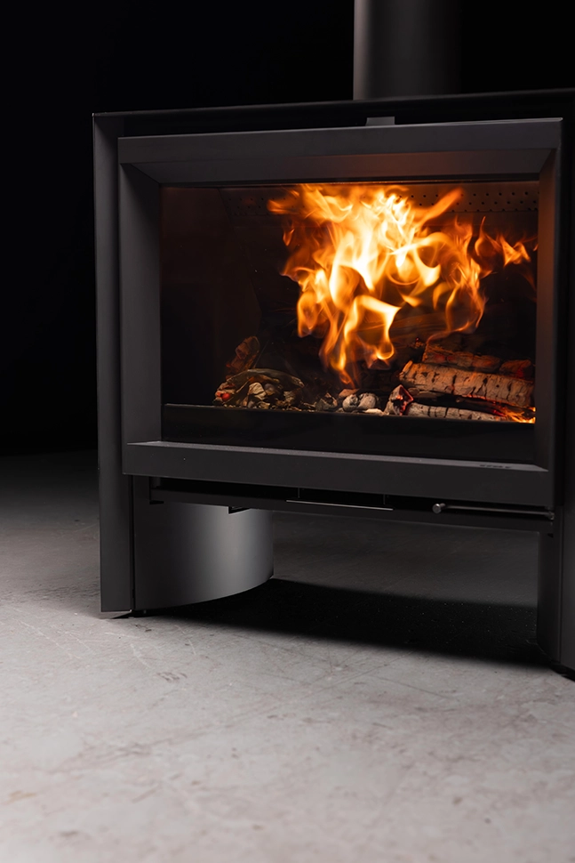 Stûv s6-H Iconic Wood Stove. Photo Credit Anthony Rodier Stûv s6-H Iconic Wood Stove. Photo Credit Anthony Rodier